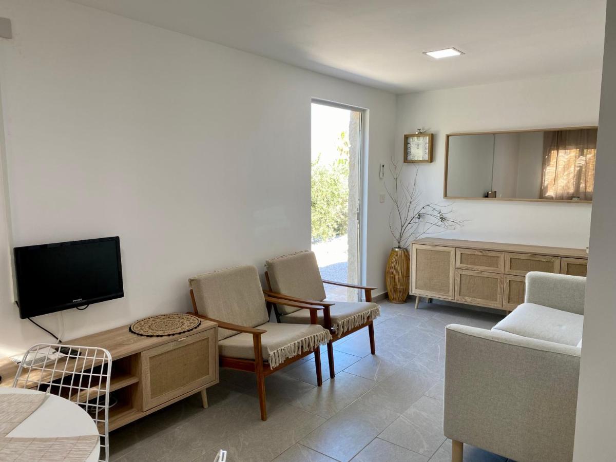 Ammos Luxury Suits And Residences Peyia Extérieur photo