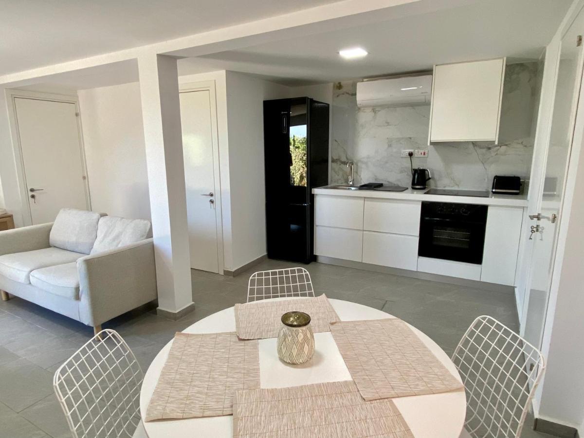 Ammos Luxury Suits And Residences Peyia Extérieur photo