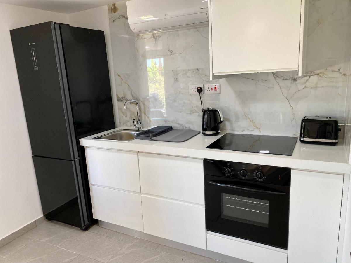 Ammos Luxury Suits And Residences Peyia Extérieur photo
